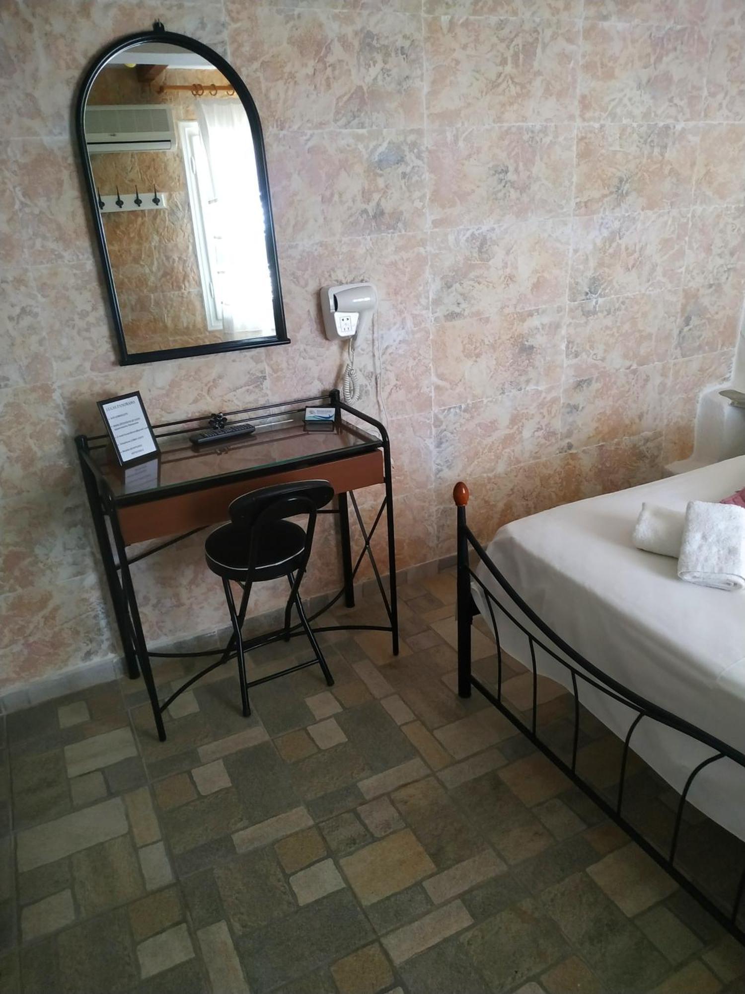 Lucas B Panorama Apartment Alopronia Екстериор снимка